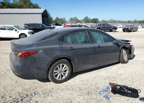 2025 Toyota Camry Xse z USA, uszkodzony, nr VIN 4T1DAACK7SU038060